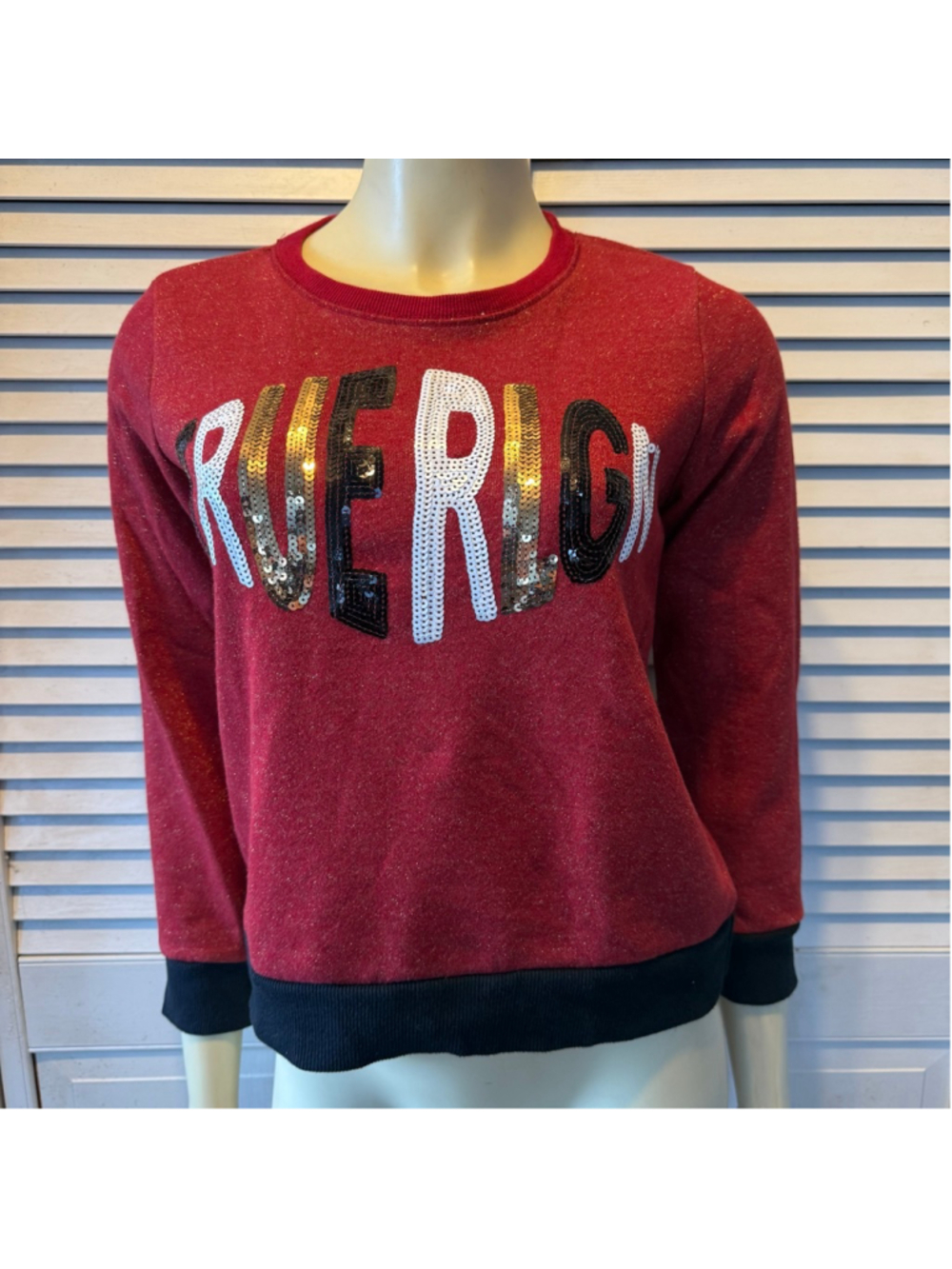 True Religion Red Sequin Logo Sweatshirt Women’s Large Pullover Crewneck